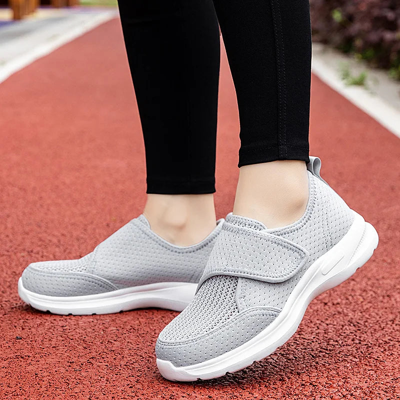 Pantofi Ortopedici Dama OrtoPas® SoftStep – Reglabili cu Arici, pentru Picioare Umflate și Diabet